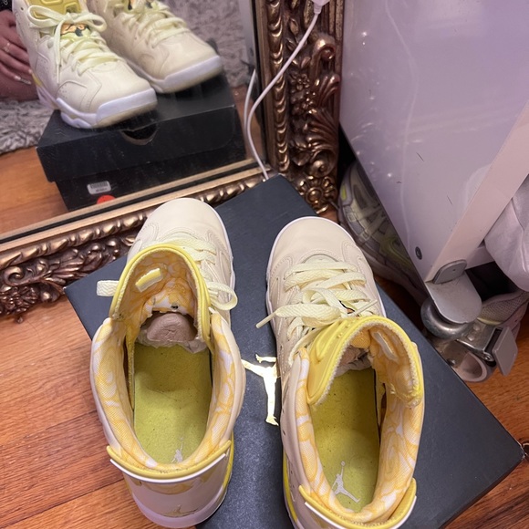 Nike Air Jordan 6 Retro - Picture 3 of 7